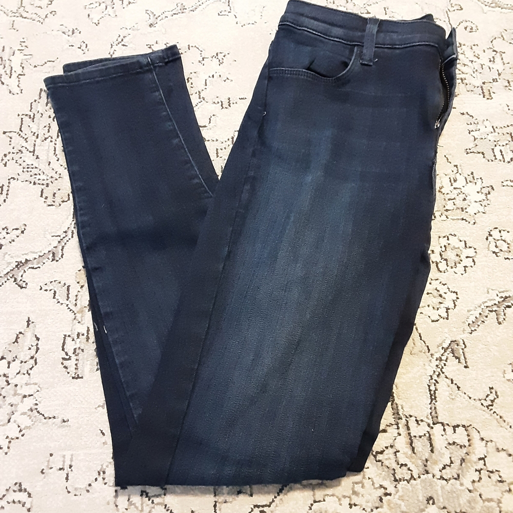 J Brand Super Skinny Jeans In Darkness